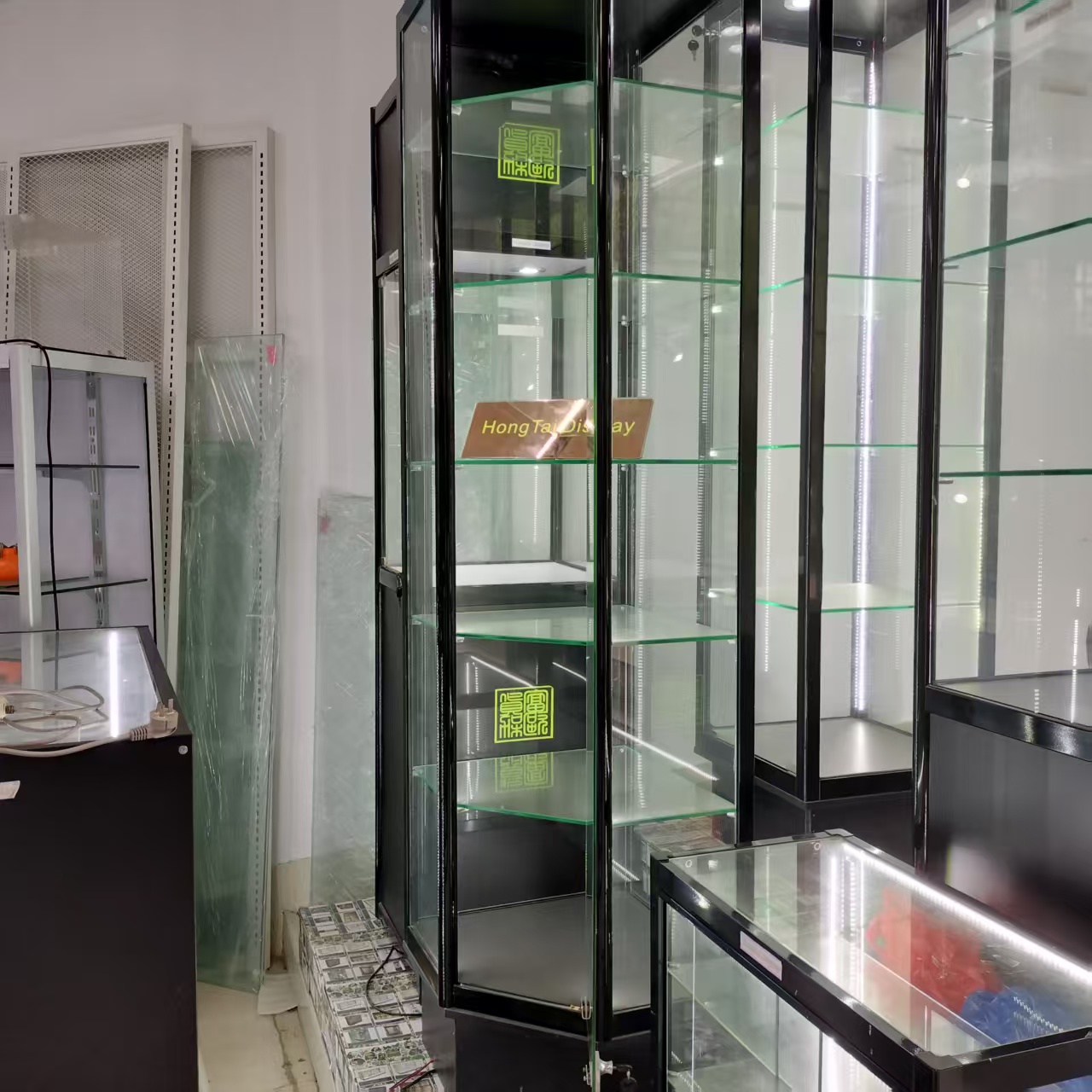 Özel Tasarım İç Mekan Sergi Te - Interior Design Exhibition incelemesi ve fiyatı
